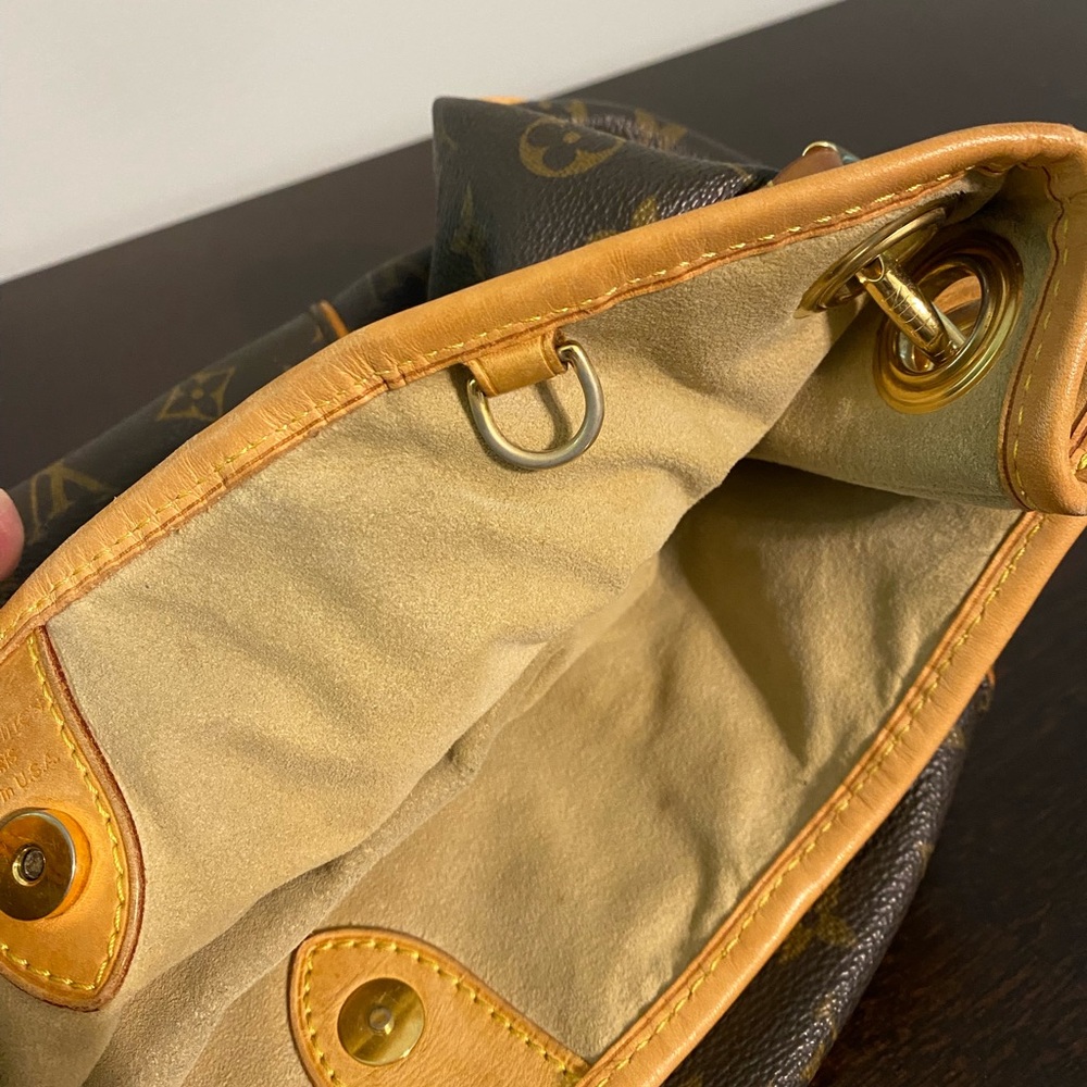 Louis Vuitton Brown and Gold Monogram Shoulder Bag - Galleria PM. - Picture 12 of 13